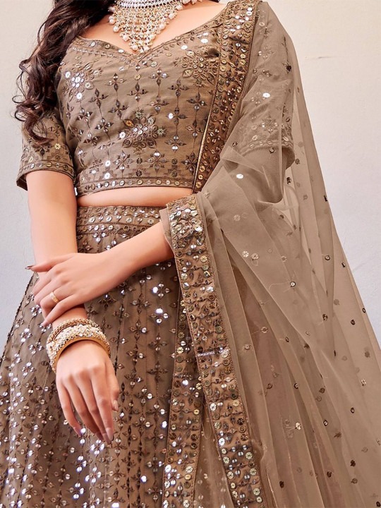 Embroidered Sequinned Semi-Stitched Net Lehenga & Blouse With Dupatta - Image 4